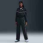 Nike Windrunner Women's High-Waisted Woven Open-Hem Trousers. Nike CA